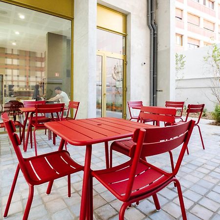 Easyhotel Marseille Euromed Buitenkant foto