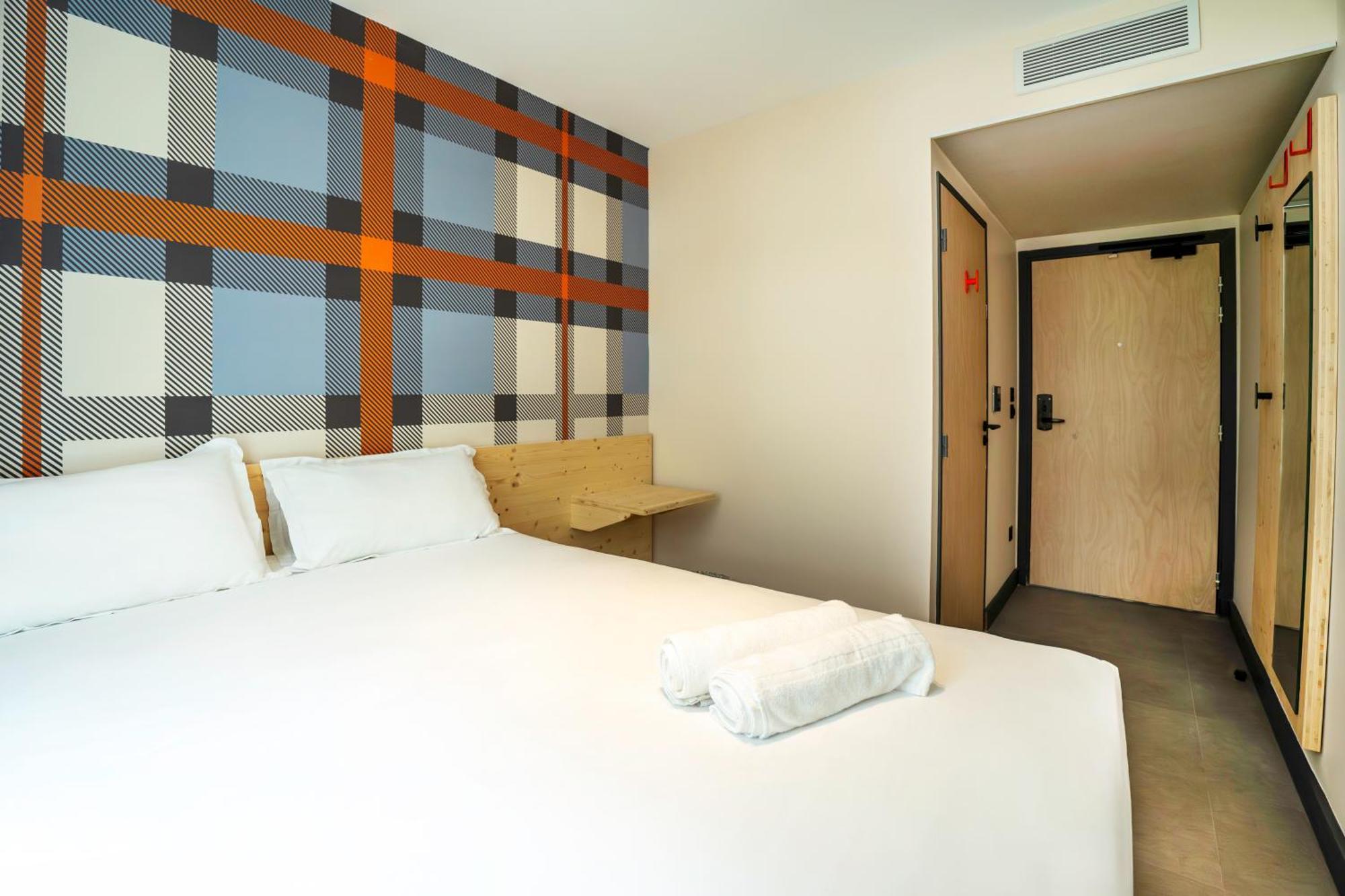 Easyhotel Marseille Euromed Buitenkant foto