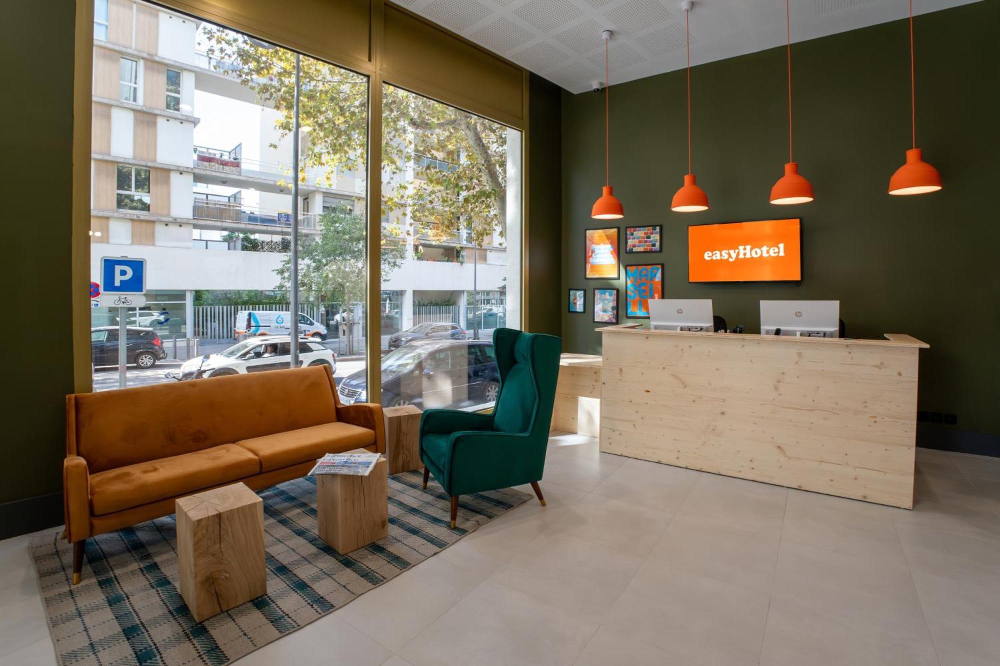 Easyhotel Marseille Euromed Buitenkant foto