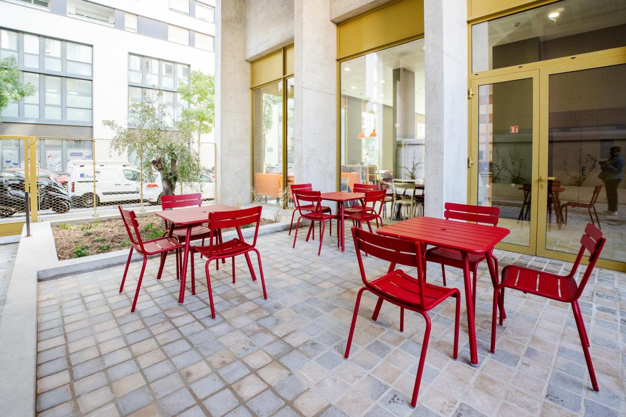 Easyhotel Marseille Euromed Buitenkant foto