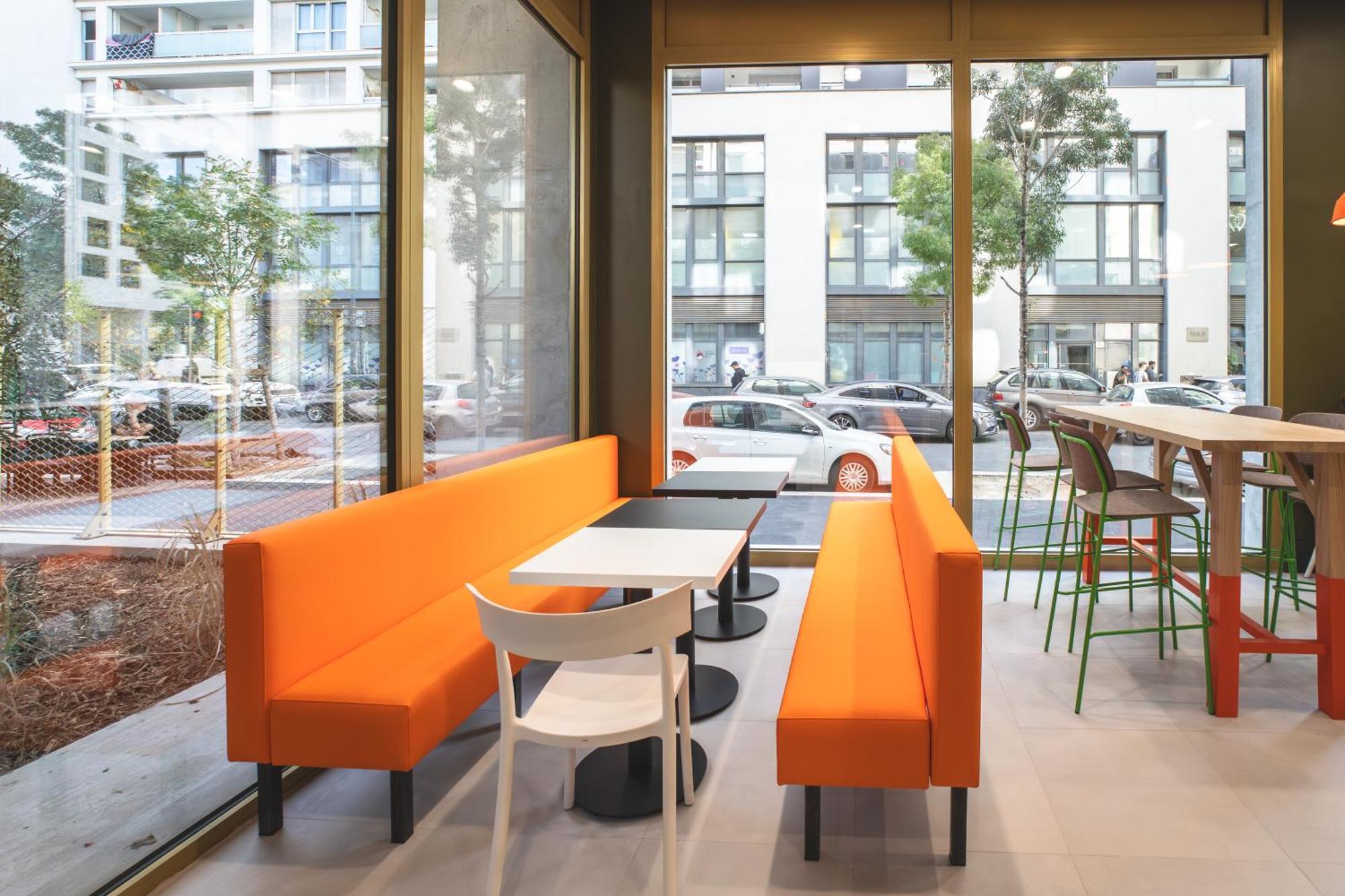 Easyhotel Marseille Euromed Buitenkant foto