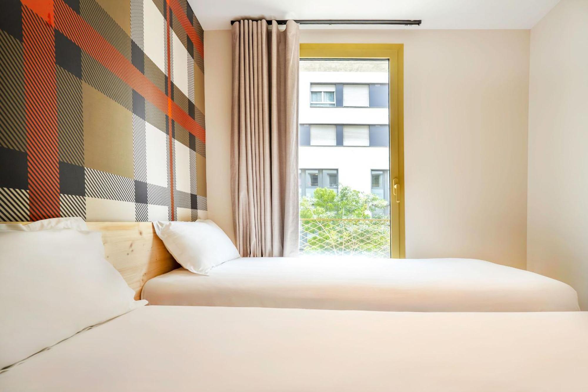 Easyhotel Marseille Euromed Buitenkant foto
